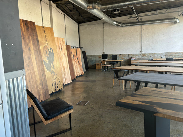 0329-004 ★リユースのサカイ幸手店★豊田木工 ハイカウンター W100×H105×D44 How can we help? – Created Hardwood